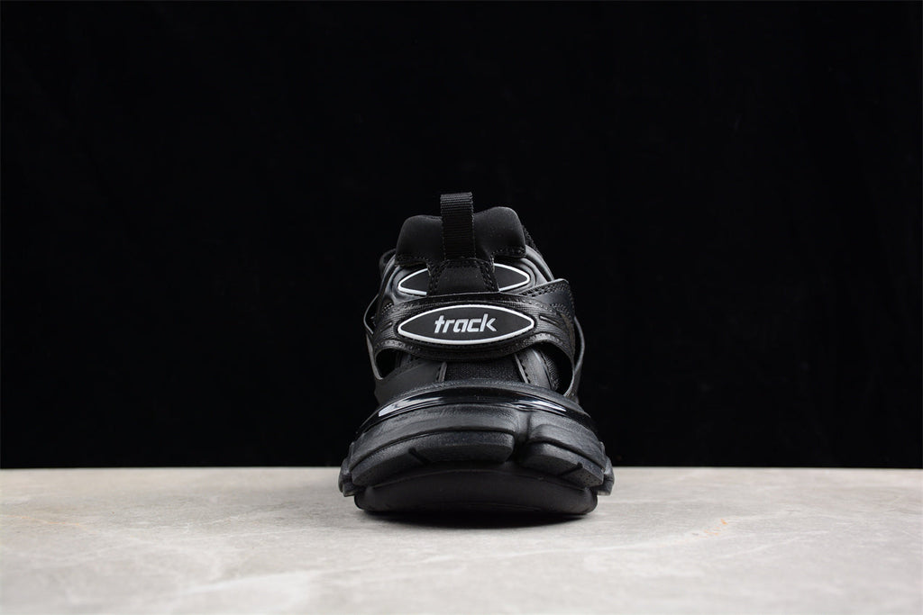 Black Track Runners