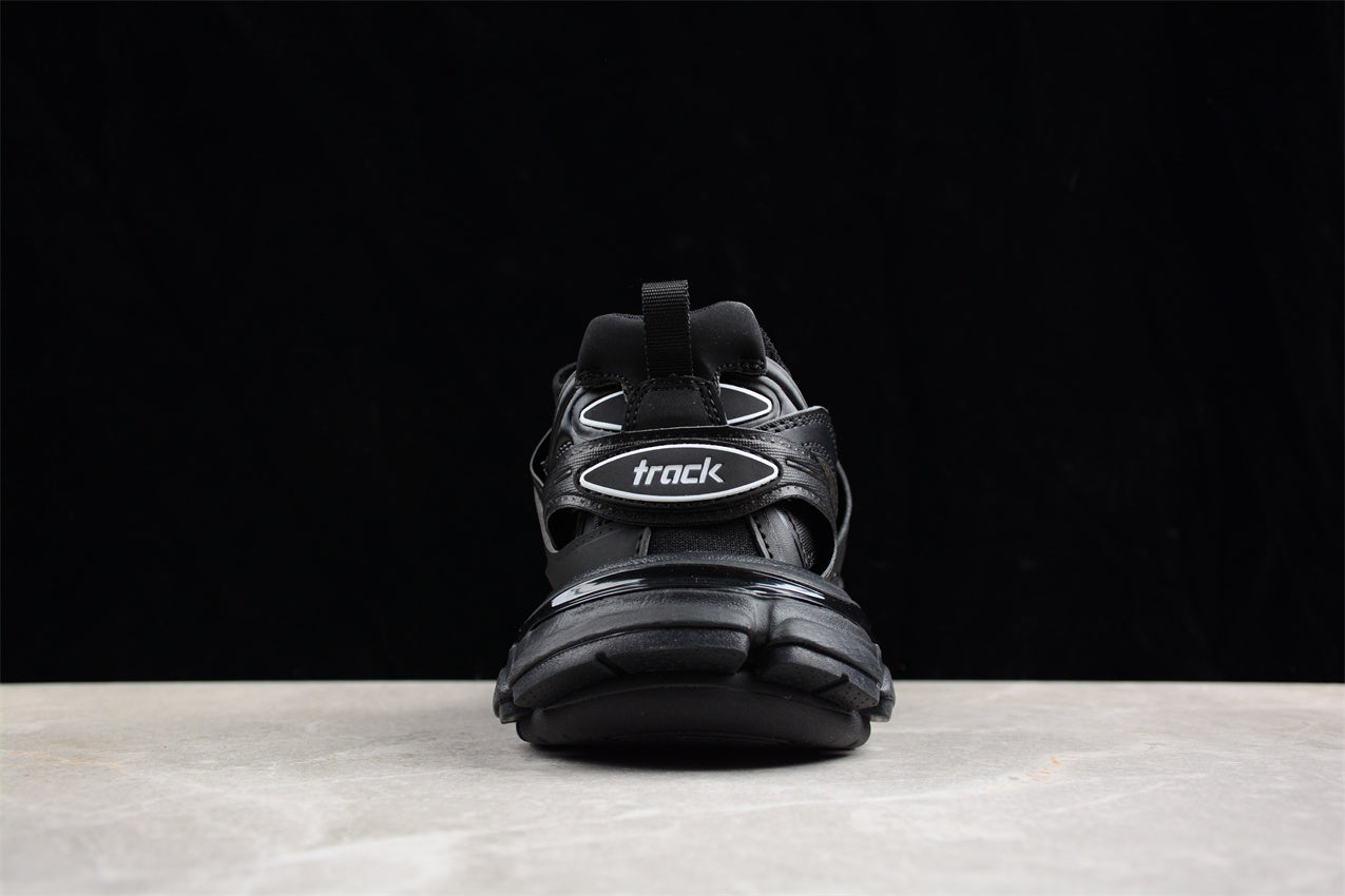 Black Track Runners