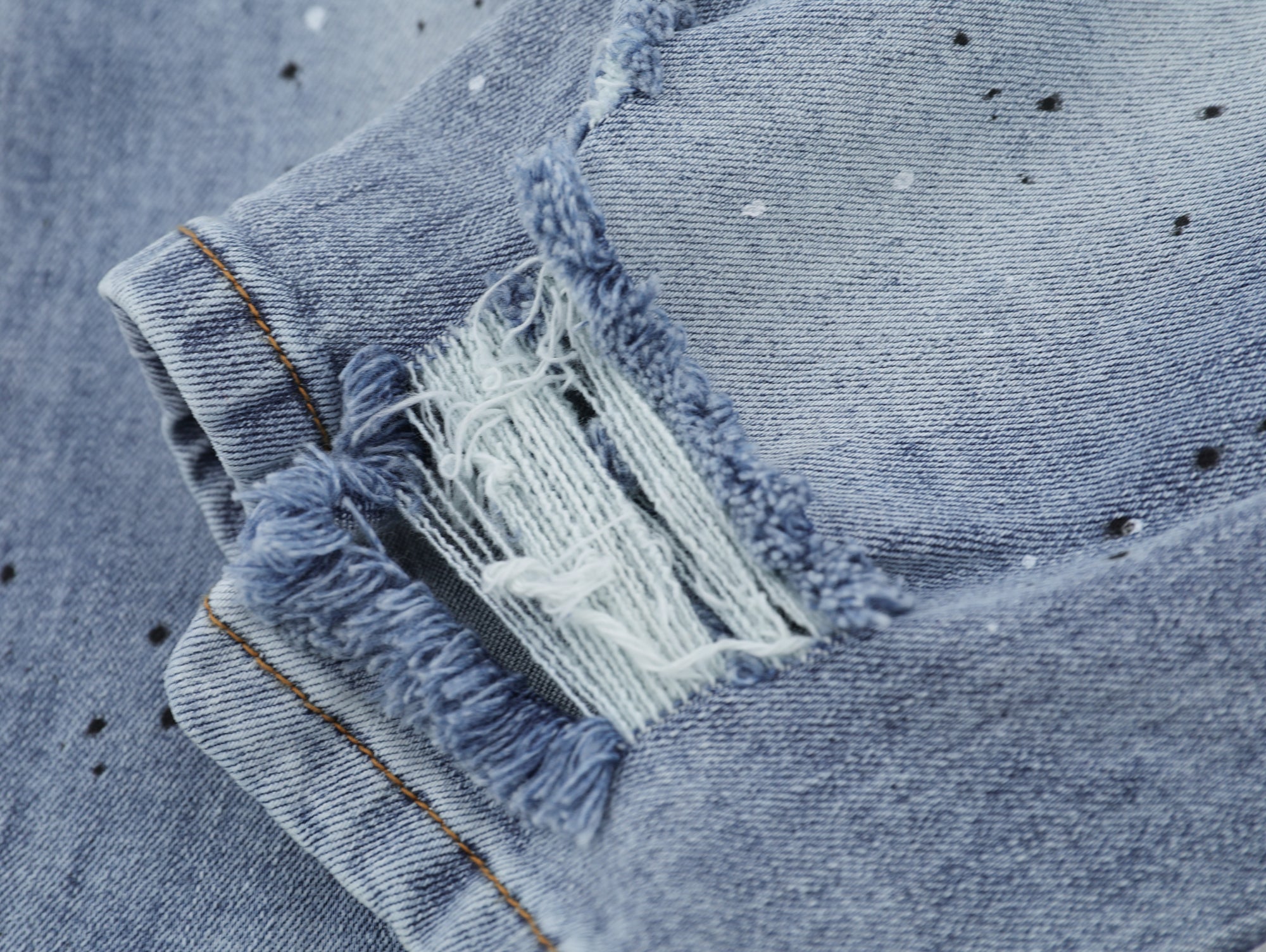 P128 Splattered Paint Jeans