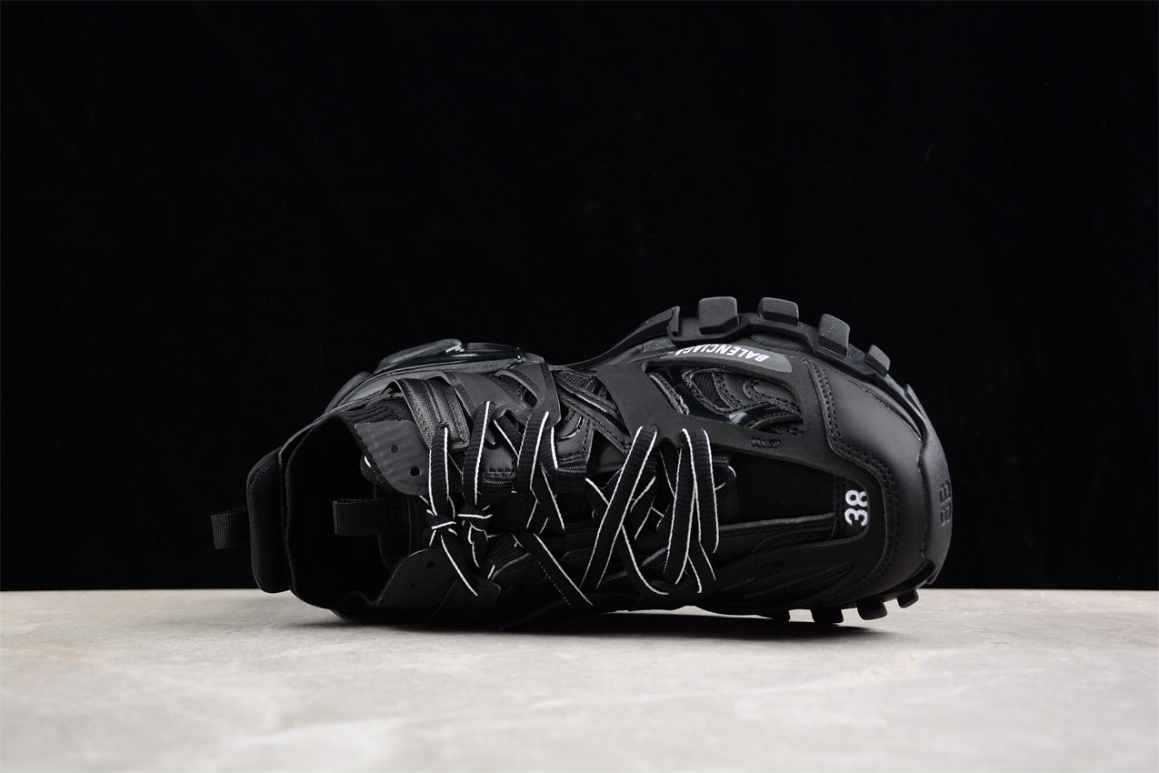 Black Track Runners