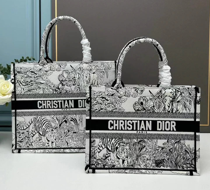 D10R BOOK TOTEs