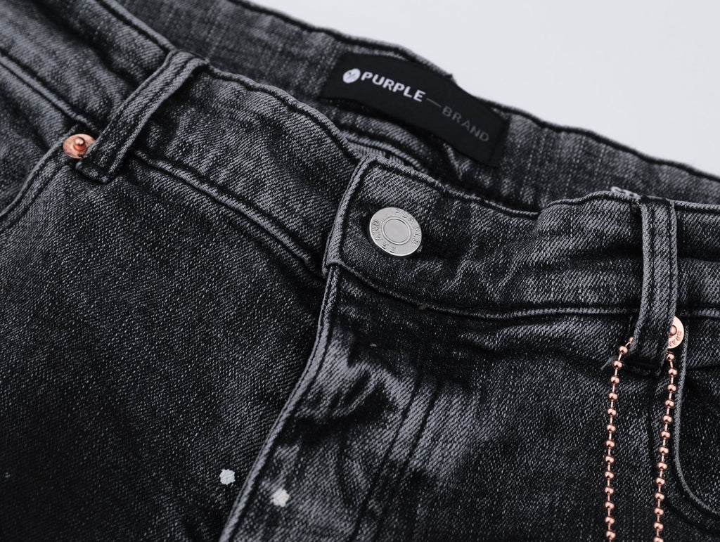 P131 Distressed Jeans
